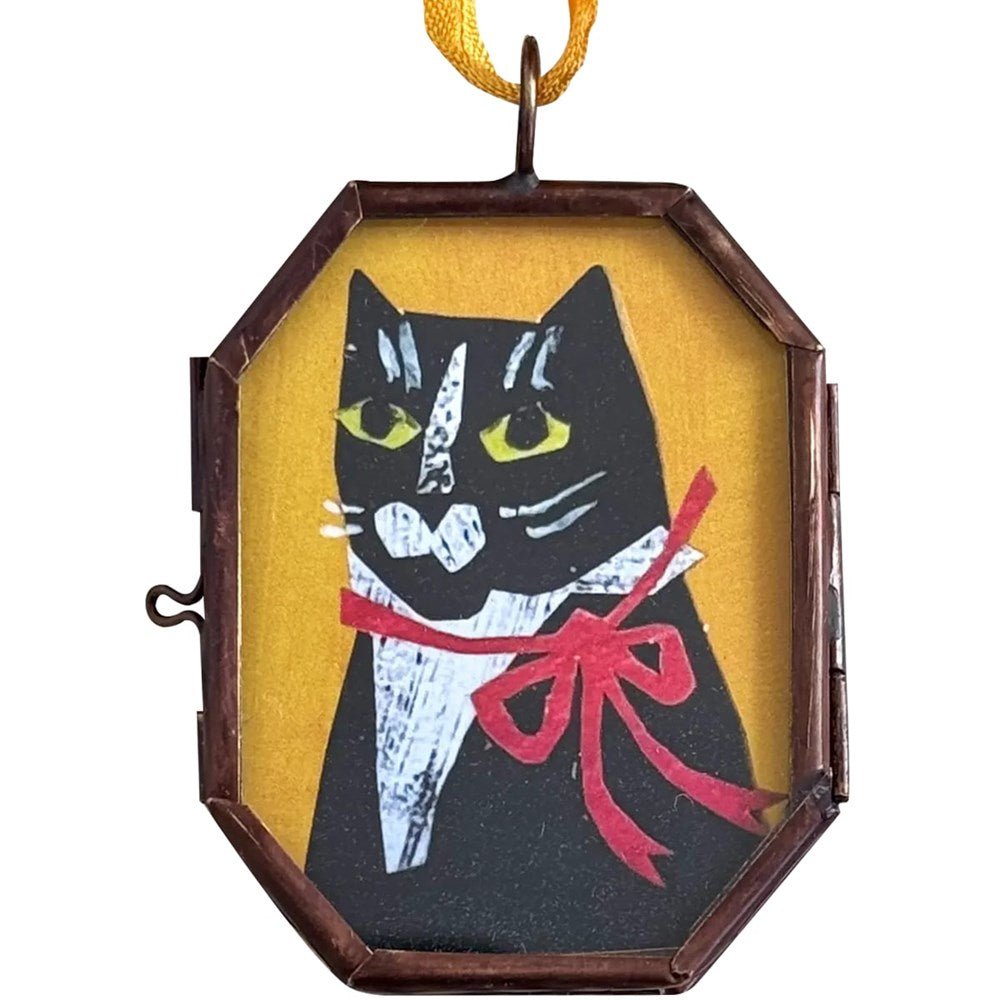 Small Locket - Tuxedo Kitty